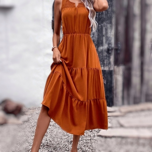 Country Outfitters Notched Sleeveless Midi Dress - Picture 2 of 3